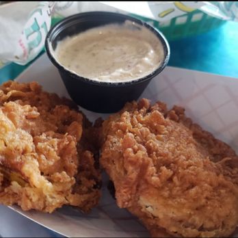 LuLu's Destin - Fried green tomatoes - Seafood Near Me - Destin, Florida