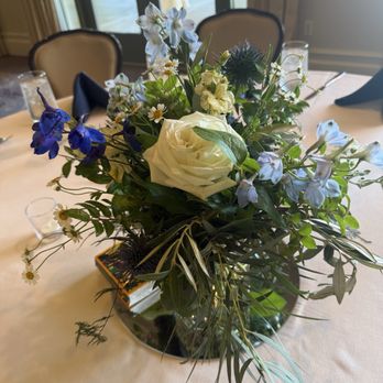 Stems Floral Design - Florists Near Me - Santa Rosa, California Stems Floral Design - Florists Near Me - Santa Rosa, California