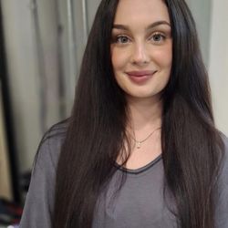 Pierce Simeone - Bentley Salon - Hi I am Pierce Hairstylist for over 40 years. Specializing in cutting dry or wet and sculpting hair just for you. Extend USA hair extensions