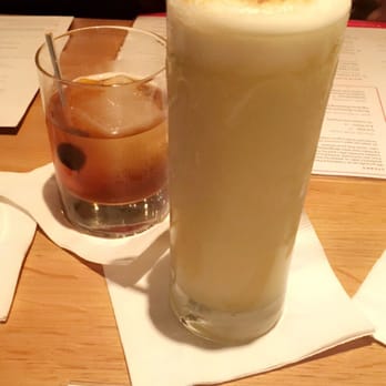 Earls Kitchen + Bar - Cheers - New American Near Me - Miami, Florida