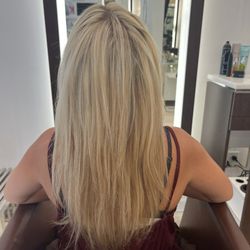 Denise Antonacci Salon - Blonde highlights