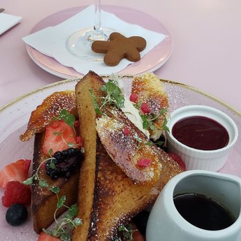 Peggy Porschen - Brioche French Toast - Cafes Near Me - London, XGL Peggy Porschen - Brioche French Toast - Cafes Near Me - London, XGL