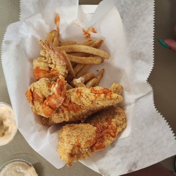 D&L's Cajun Kitchen - Cajun/Creole Near Me - Houston, Texas
