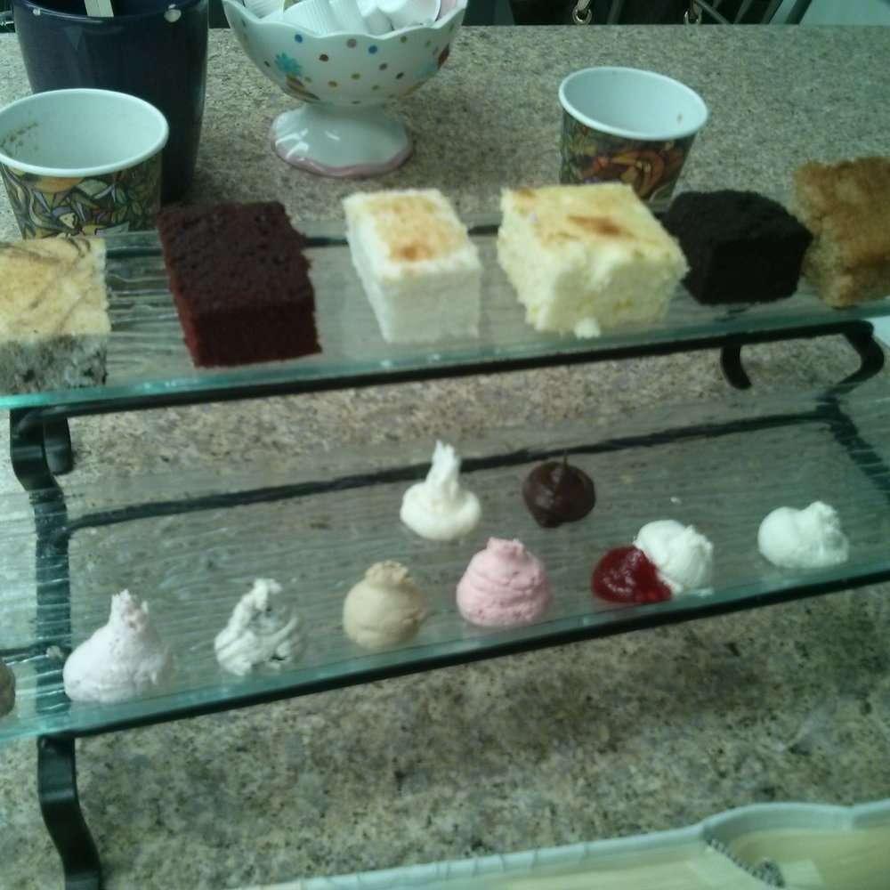 Cake tasting! Cake tasting!
