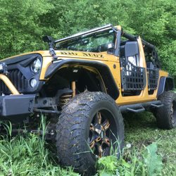 Willys World Customs & Service