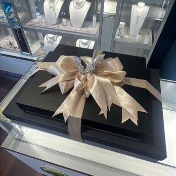 Mila's Luxury Gifts - Michael Aram frame and tray - Home Decor Near Me - Burbank, California