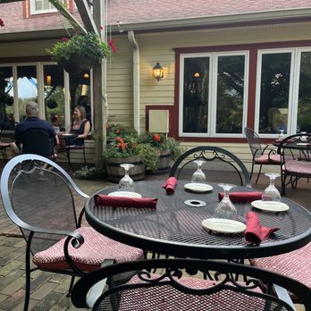 Joseph Ambler Inn - Patio - Hotels Near Me - North Wales, Pennsylvania