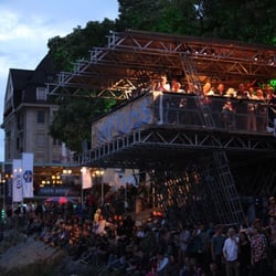 Imfluss - Ze Bar... nice spot, little crowded