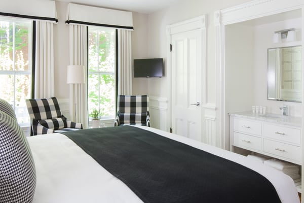 76 Main Ink Press Hotel by null