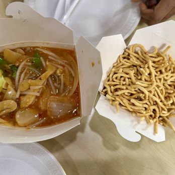 Hing Wang Restaurant - vegetable chow mein - Chinese Near Me - Chicago, Illinois Hing Wang Restaurant - vegetable chow mein - Chinese Near Me - Chicago, Illinois