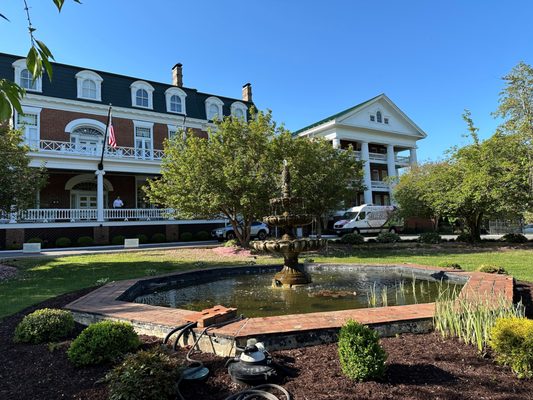 The Martha Washington Inn & Spa by null