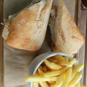 Spread Eagle - Fish finger sandwich - Pubs Near Me - London, XGL
