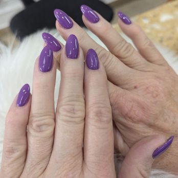 Modern Nails - Nail Salons Near Me - Vancouver, British Columbia
