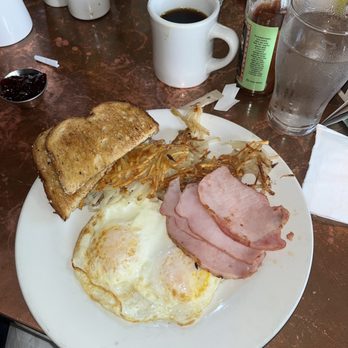 Mcmenamins - American Near Me - McMinnville, Oregon
