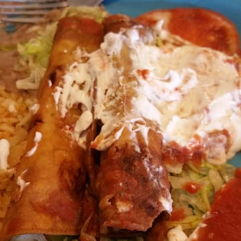 La Flor De Mexico - slow service, burnt food, undercooked rice. Very poor place to eat, charged way to much for the ok at best food and service - Mexican Near Me - Brookings, Oregon