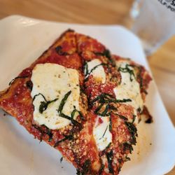 Pizza Salad Pointe & Self-Pour Beer
