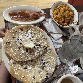 Herb's - Blueberry Pancakes with a side of bacon - Delis Near Me - Uncasville, Connecticut Herb's - Blueberry Pancakes with a side of bacon - Delis Near Me - Uncasville, Connecticut