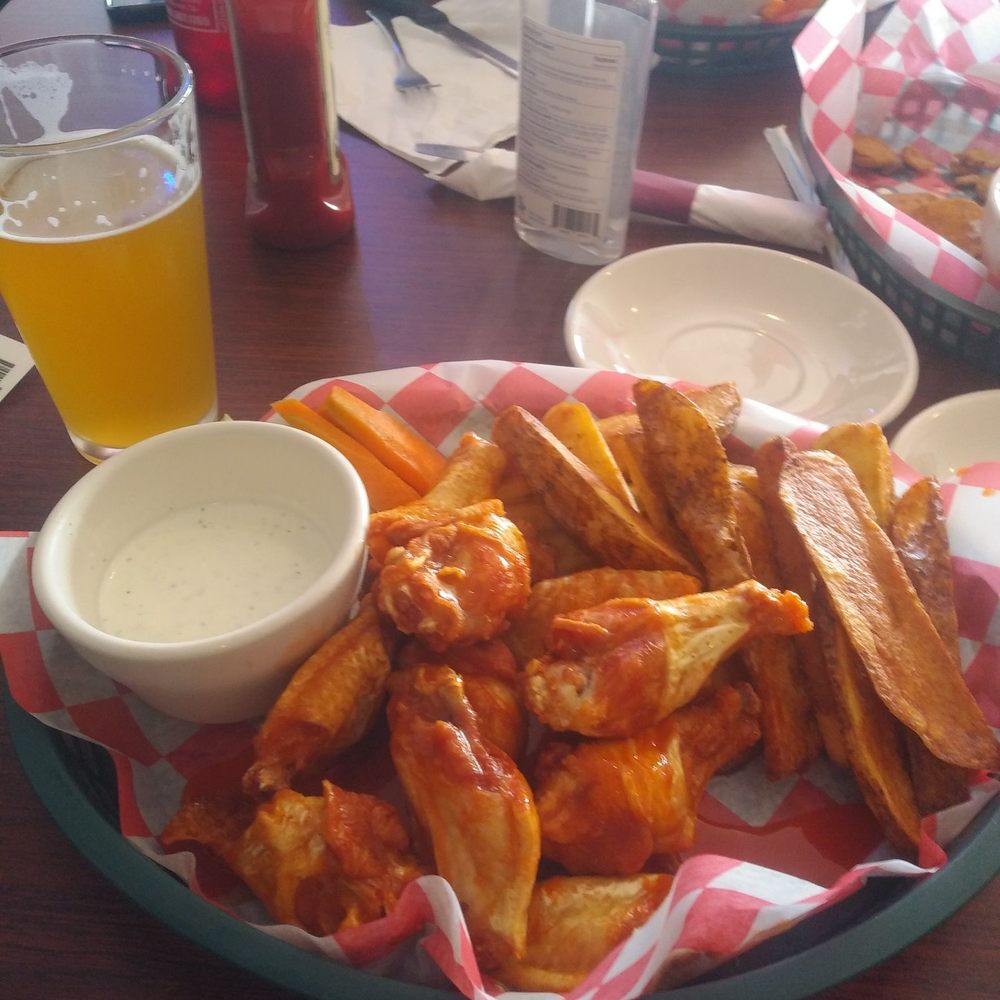 The 10 Best Places near Commerce Sports Bar and Grill in Commerce, GA