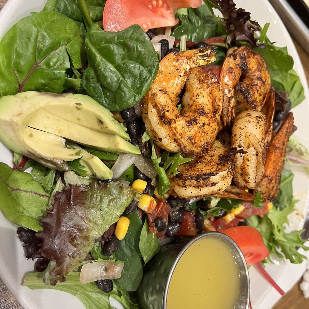Charlos - Blackened Shrimp Salad - Barbeque Near Me - Springfield, Ohio