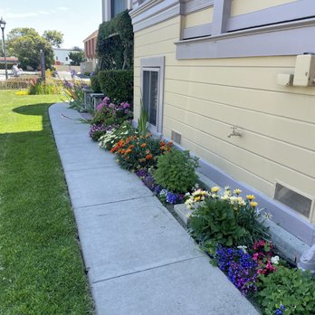 Steinbeck House Restaurant - Outside garden - American Near Me - Salinas, California