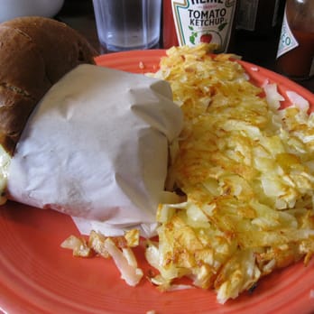 Jongewaard's Bake n Broil - Turkey burger + hash browns - American Near Me - Long Beach, California