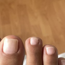 Diamond Nails Spa & Tanning - Chip nail