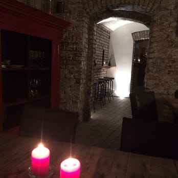 Eiskeller - Im Innenraum - Wine Bars Near Me - Dusseldorf, NW Eiskeller - Im Innenraum - Wine Bars Near Me - Dusseldorf, NW