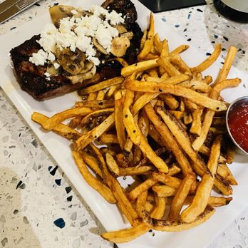 EnVie - Steak Frites - New American Near Me - Lansing, Michigan EnVie - Steak Frites - New American Near Me - Lansing, Michigan