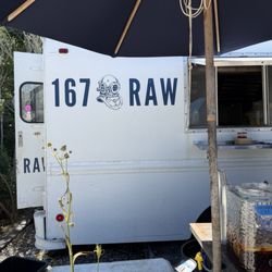 167 Raw-Fish Market