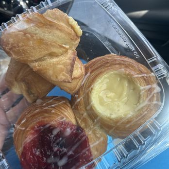 Sugar Beach Bakery - Danish and Cruffin - Bakeries Near Me - Gulf Breeze, Florida