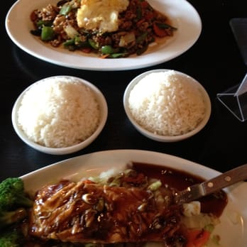 Lemongrass Cafe - Minced chicken and veggies, rice, and lemongrass grilled salmon - Pan Asian Near Me - Moline, Illinois