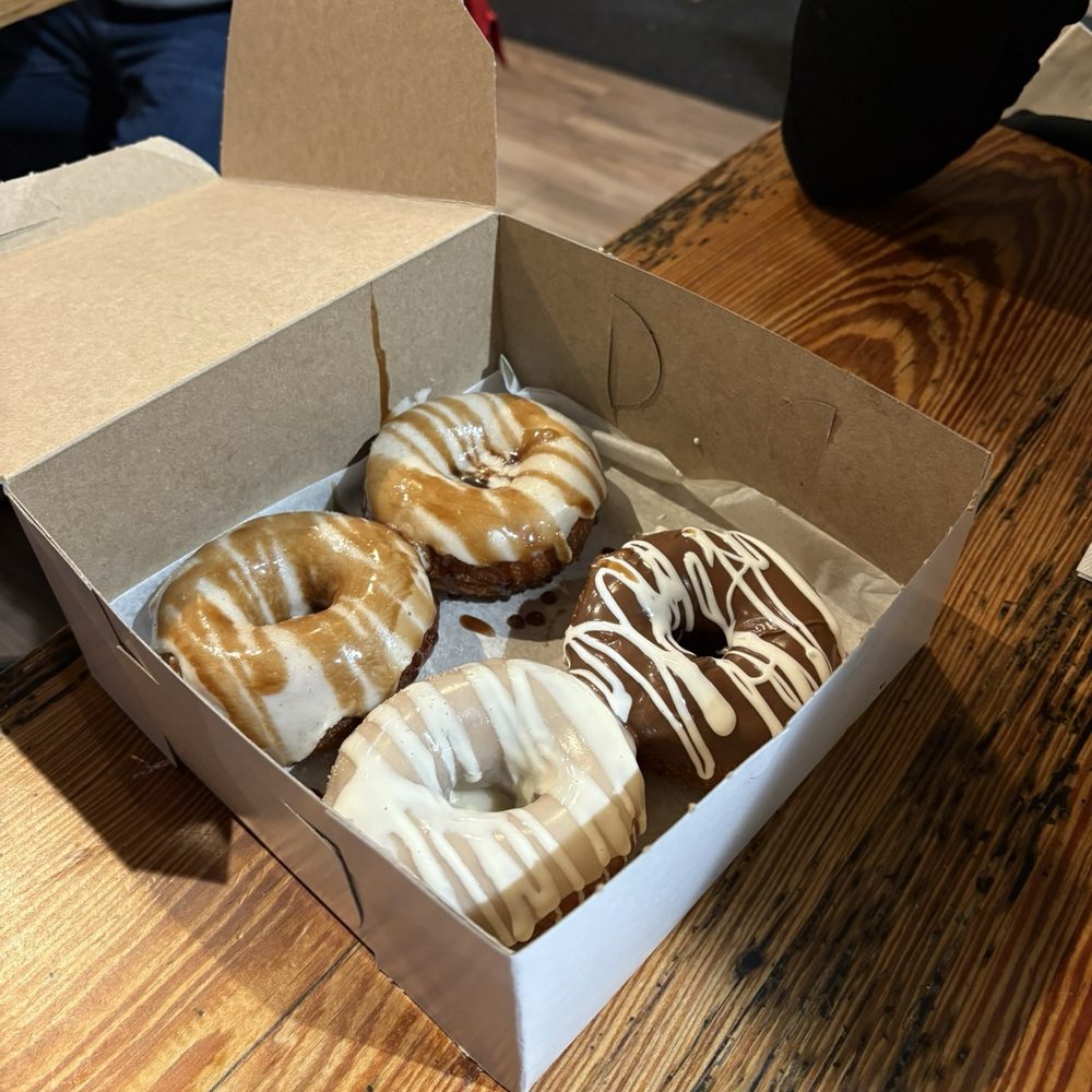 Donuts Donuts