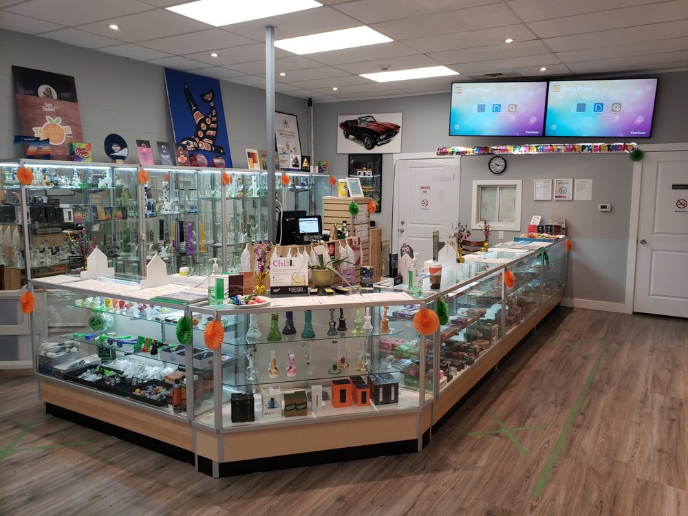 BAGGY’S Updated July 2024 7480 4 Street, Grand Forks, British