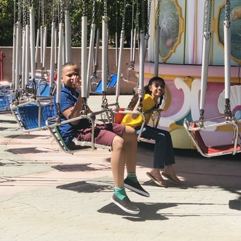 Six Flags Discovery Kingdom - Amusement Parks Near Me - Vallejo, California