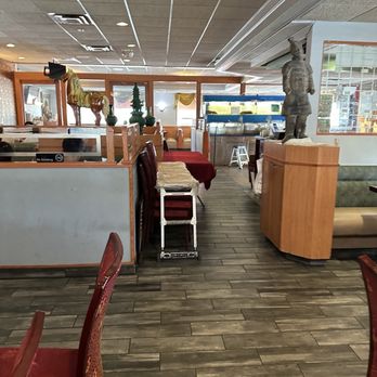 Ho Ho Chinese BBQ - Seating Area and Live Fish - Barbeque Near Me - Austin, Texas Ho Ho Chinese BBQ - Seating Area and Live Fish - Barbeque Near Me - Austin, Texas