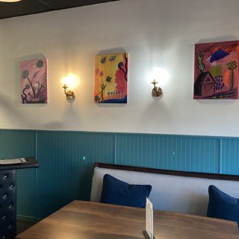 Grainsley's Kitchen + Drinks - Quirky, delightful paintings. - Cocktail Bars Near Me - Warwick, Rhode Island