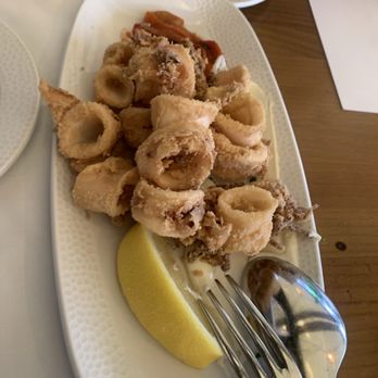 Los Gallos - Fried calamari - Mediterranean Near Me - Madrid, M Los Gallos - Fried calamari - Mediterranean Near Me - Madrid, M