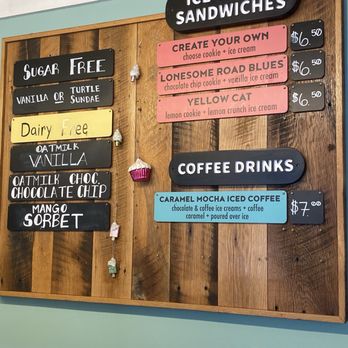 Floyd Country Store - Cafes Near Me - Floyd, Virginia