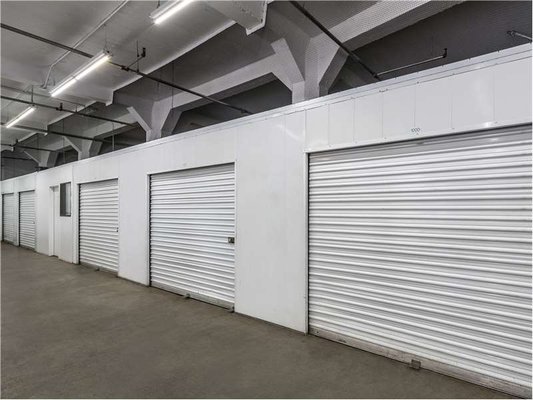 Extra Space Storage by null