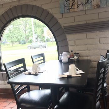Daybreak - Best working not-Taco-Bell building I've seen - Cafes Near Me - Cleveland, Ohio