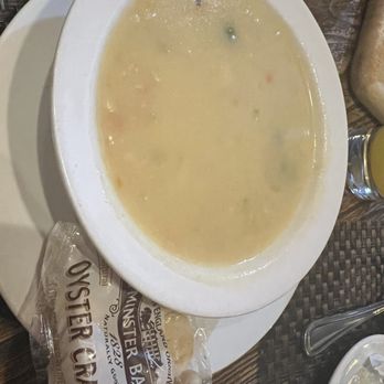 Harbor House Northport - Clam chowder - American Near Me - Northport, New York