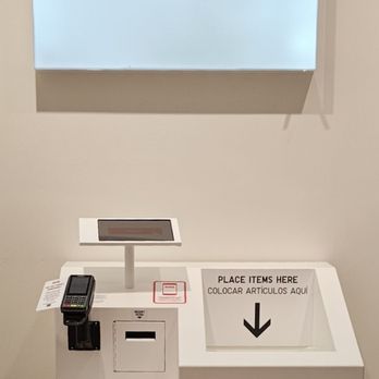 Uniqlo - Self checkout register - Men's Clothing Near Me - San Diego, California Uniqlo - Self checkout register - Men's Clothing Near Me - San Diego, California