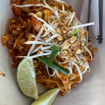 Star Noodle - Pad Thai - Asian Fusion Near Me - Lahaina, Hawaii Star Noodle - Pad Thai - Asian Fusion Near Me - Lahaina, Hawaii