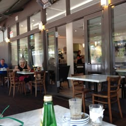 Montagna Cafe - Interior shot