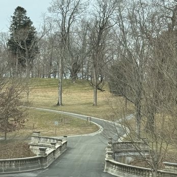 Vanderbilt Mansion - Entrance to Estate. - Landmarks & Historical Buildings Near Me - Hyde Park, New York