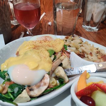 Stacks - California Benedict - Breakfast & Brunch Near Me - Menlo Park, California Stacks - California Benedict - Breakfast & Brunch Near Me - Menlo Park, California