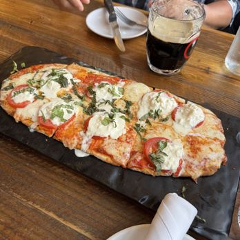 Finney's Crafthouse - Margherita Pizza - New American Near Me - Ventura, California