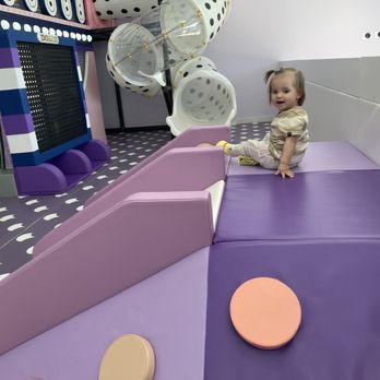 FunZy Indoor Playground - Toddler climb and slide - Indoor Playcenter Near Me - Santa Clarita, California