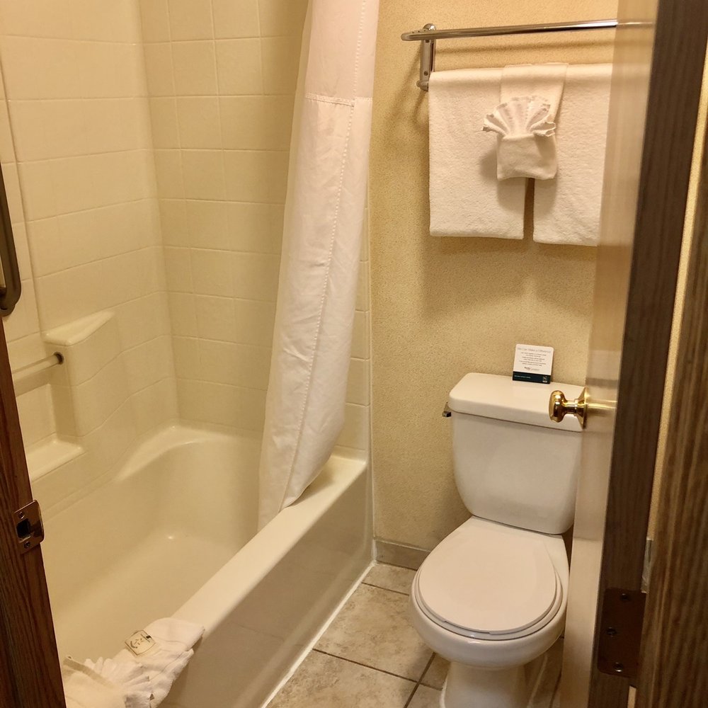 Quality Inn Lone Pine Near Mount Whitney - Hotels Near Me - Lone Pine, California