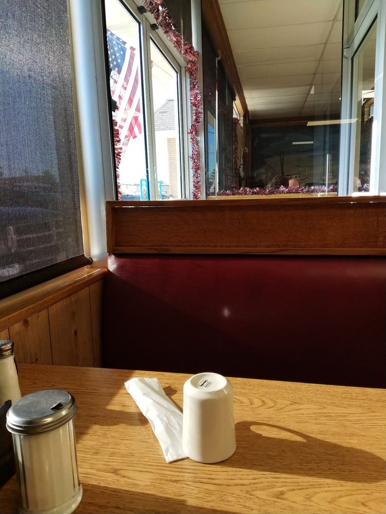 GUS FAMILY RESTAURANT 1627 Walkup Ave, Monroe, North Carolina